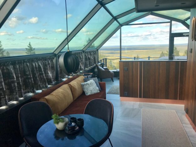 Levin Igloo Golden Crown