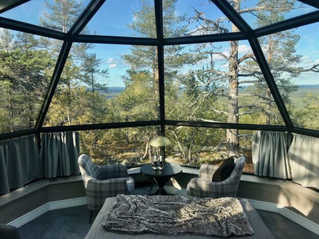 Levin Igloo Golden Crown